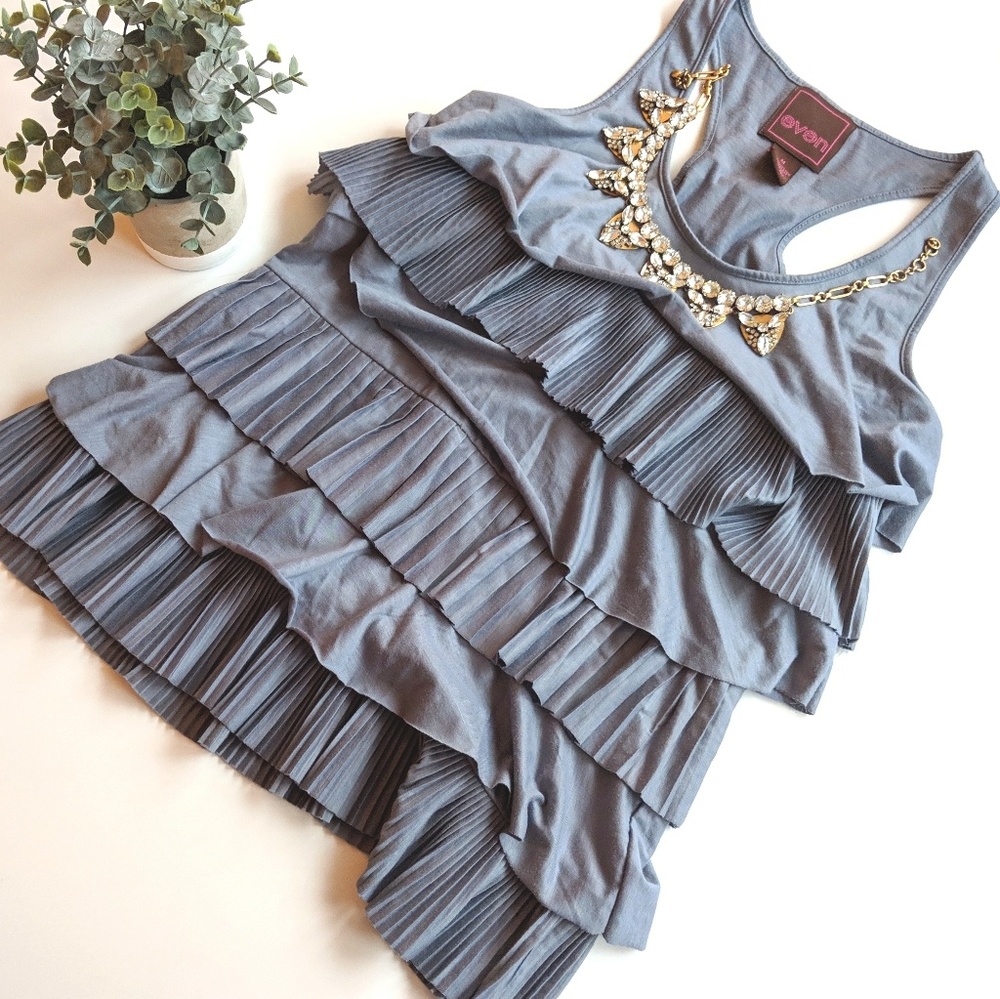 ‼️ Even Grey Ruffle Tank Size M - Picture 2 of 6